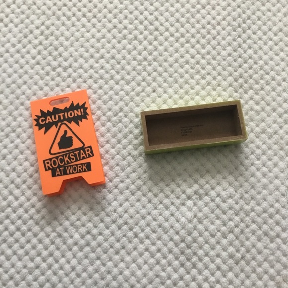 GIRLS ARE AWESOME BUNDLE - Picture 7 of 8